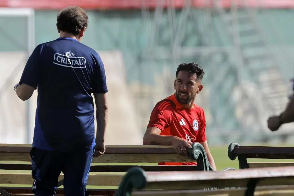 Mauricio Isla es baja en la Roja: Gareca llamó a Dylan Escobar | Photosport