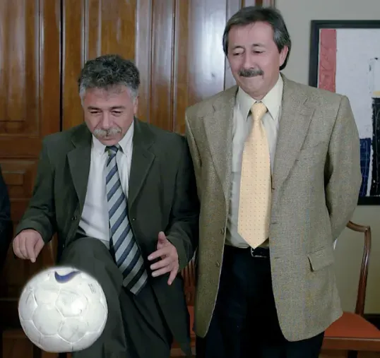 Carlos Caszely y Leonardo Véliz dejaron una amistad de varios años en el pasado. | Foto: El Mercurio.