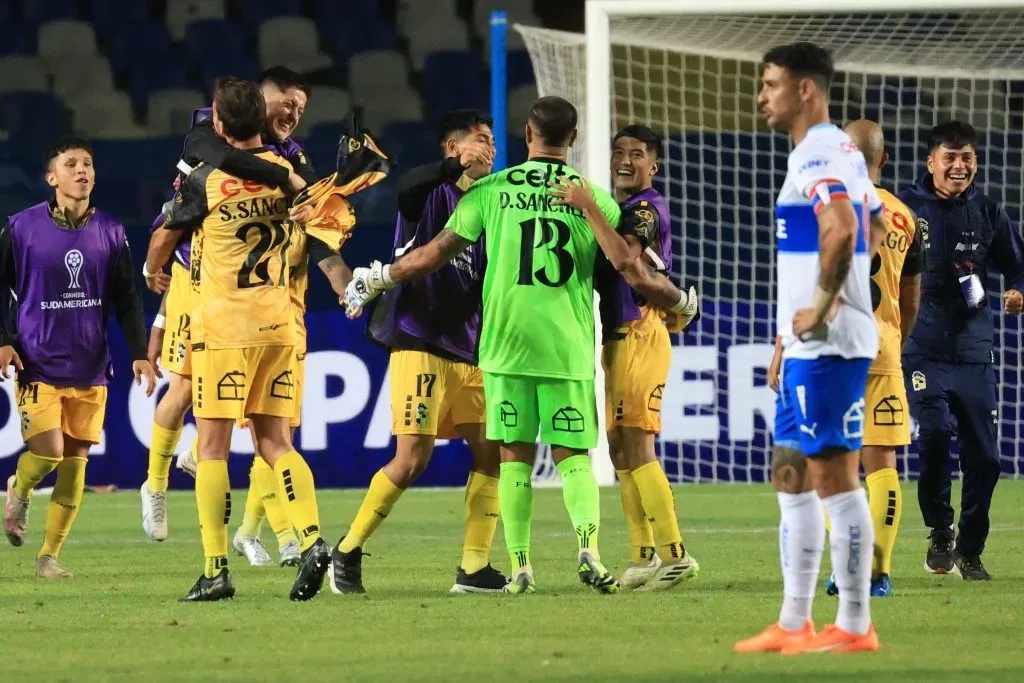 Fernando Zampedri luego de la derrota ante los Piratas. (Eduardo Fortes/Photosport).