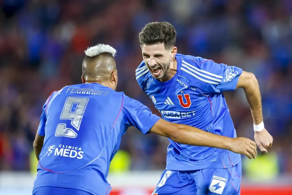 Lucas di Yorio celebra junto a Lea Fernández. (Pepe Alvújar/Photosport).