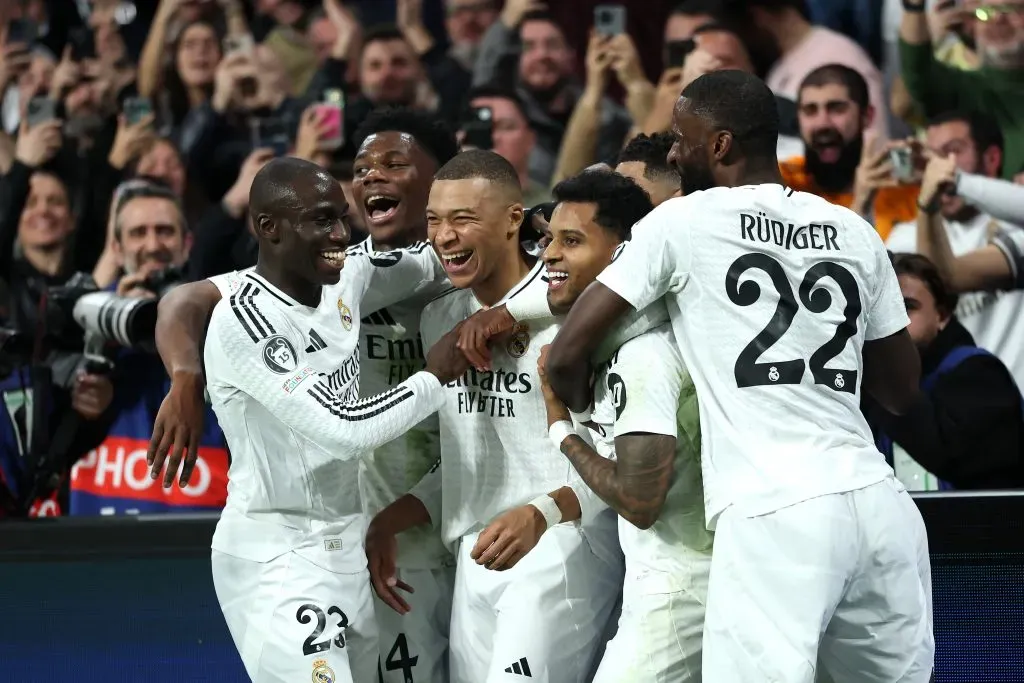 Kylian Mbappé jugó uno de sus mejores partidos y comandó el triunfo del Real Madrid ante Manchester City en Champions. Foto: Getty Images.