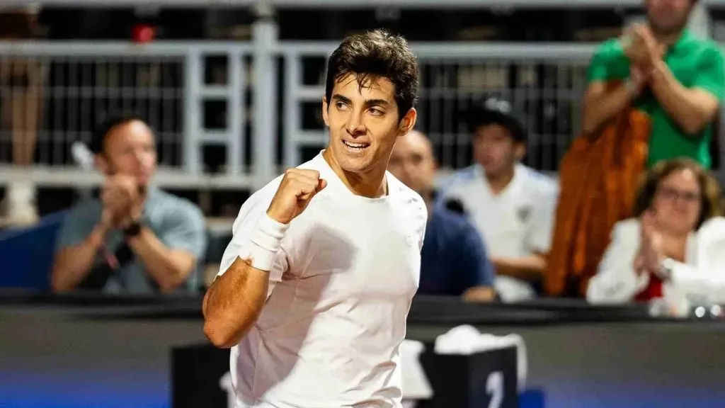 Cristian Garin celebra el triunfo en el Chile Open