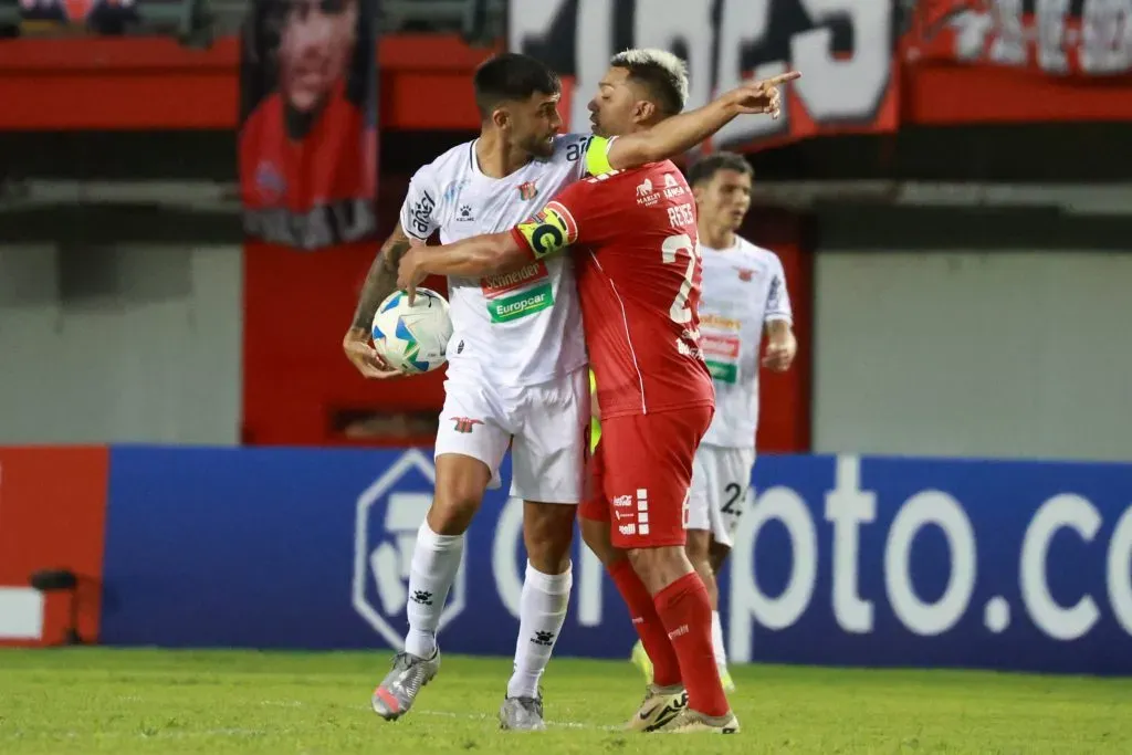 Ñublense no pudo con Boston River y queda fuera de la Copa Libertadores. Foto: Photosport.