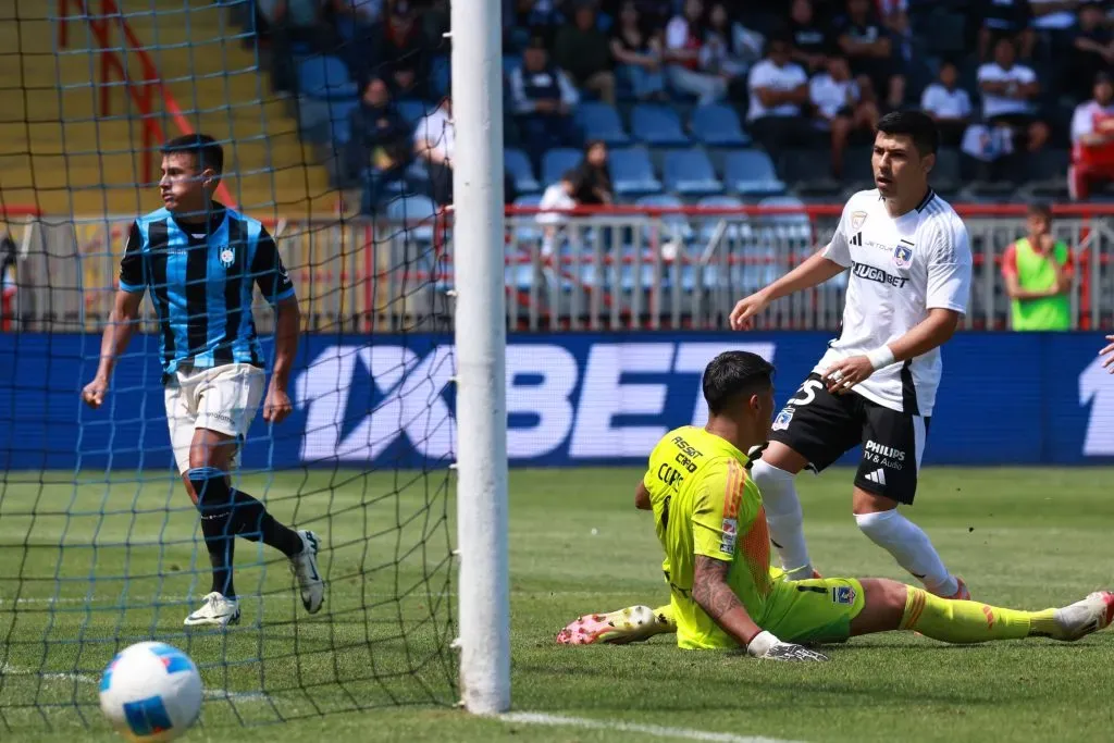 Rafael Caroca tras anotar el 1-1 de Huachipato, que venció a Colo Colo sobre la hora en el estadio CAP. (Eduardo Fortes/Photosport).