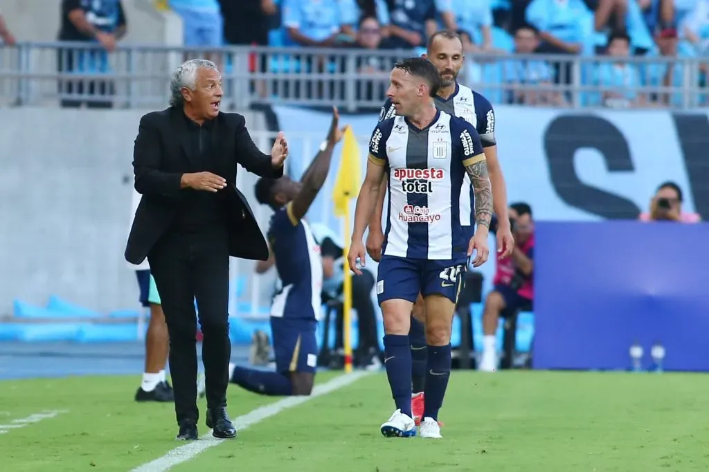 Gorosito con Pablo Lavandeira. (Alex Diaz/Photosport).