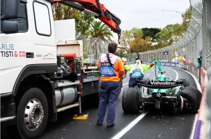 Así quedó el auto de Fernando Alonso en Albert Park. (Foto: Getty Images).