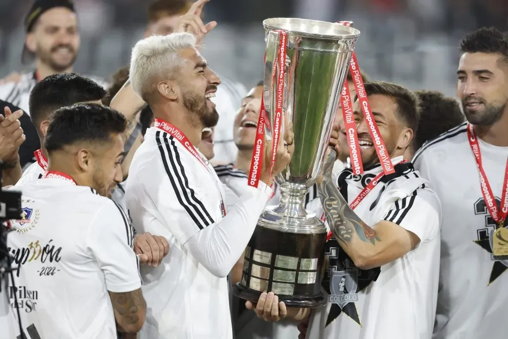Juan Martín Lucero fue campeón con Colo Colo en 2022 en aquel equipo de Gustavo Quinteros. (Jose Alvujar/Photosport).