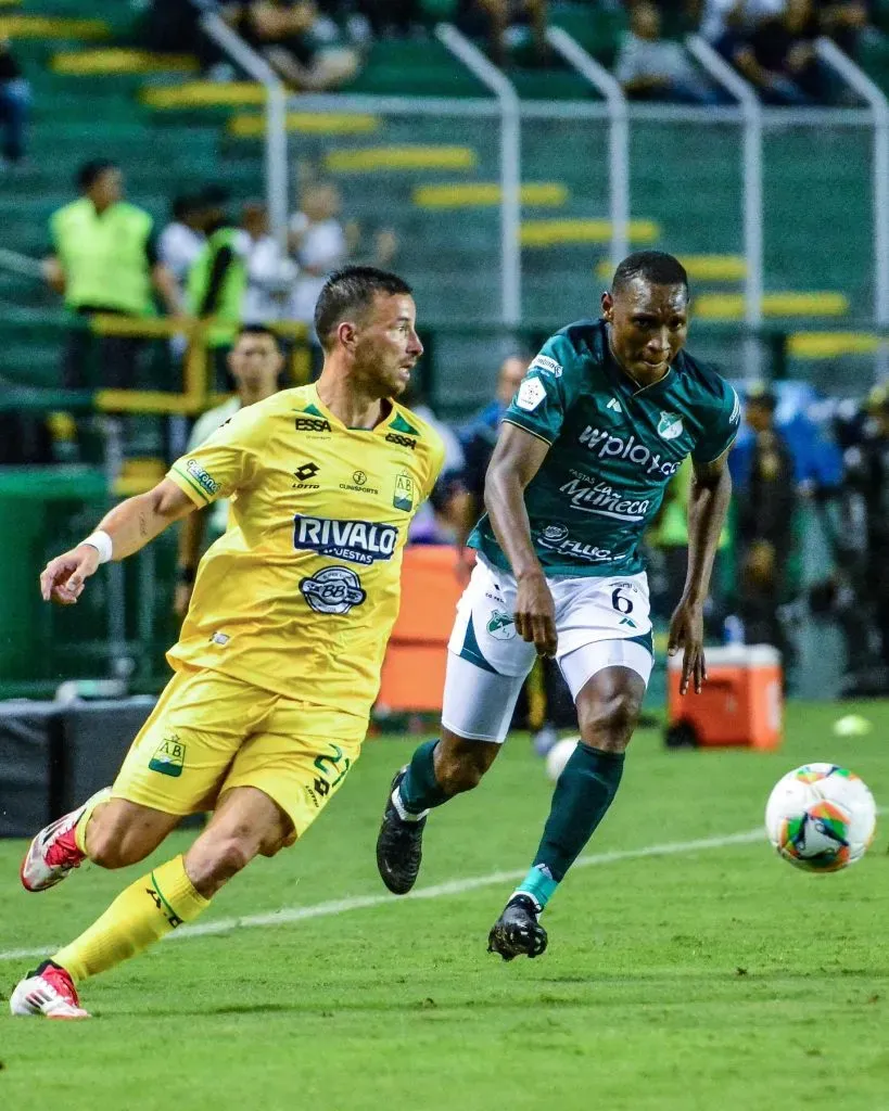 Pons aún no logra marcar en su nuevo equipo. (Foto: Instagram Atlético Bucaramanga)