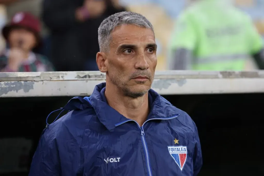 Juan Pablo Vojvoda fue el principal candidato en la ANFP de Marko Biskupovic, actual gerente de selecciones nacionales y que en ese entonces tras la salida de Eduardo Berizzo oficiaba como scouting. | Foto: Getty Images.