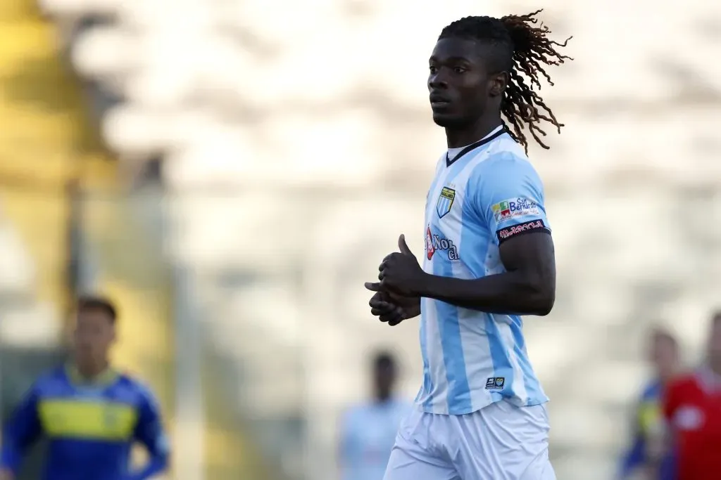 Ricardo Adé jugó en Magallanes durante 2019 y 2020 en la Primera B del fútbol chileno. (Andres Pina/Photosport).