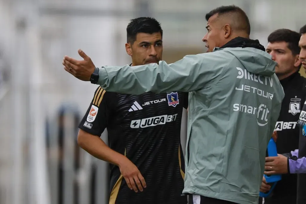 Tomás Alarcón junto a Jorge Almirón en Colo Colo. Imagen: Photosport