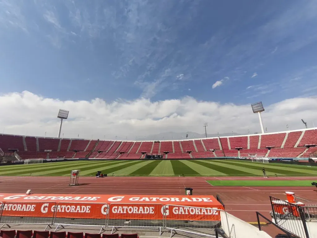 La cancha del Estadio Nacional en gran estado para el duelo de las eliminatorias