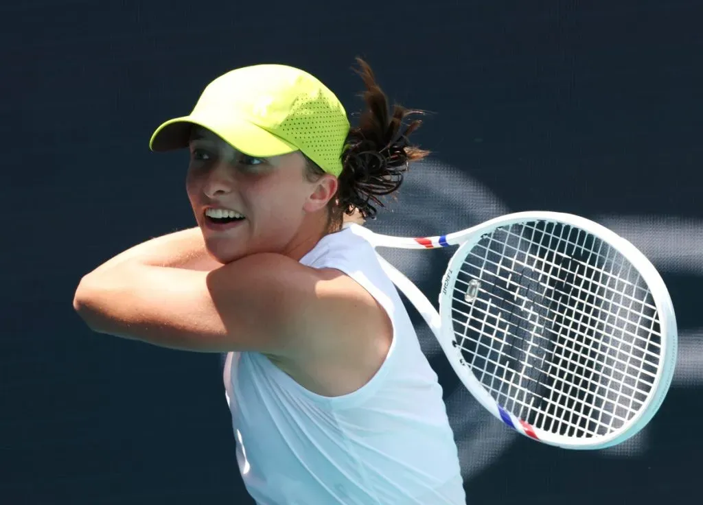 Iga Swiatek durante su partido contra Alexandra Eala en el Miami Open (Getty Images).