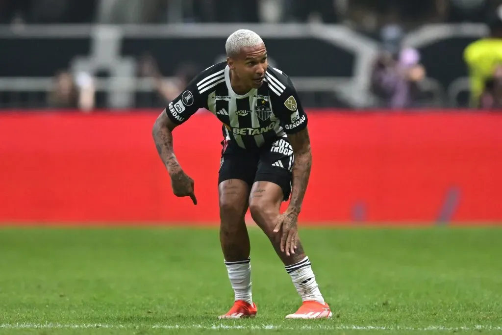 Deyverson está a detalles de ser rival de Colo Colo en Copa Libertadores. Foto: Pedro Vilela/Getty Images.