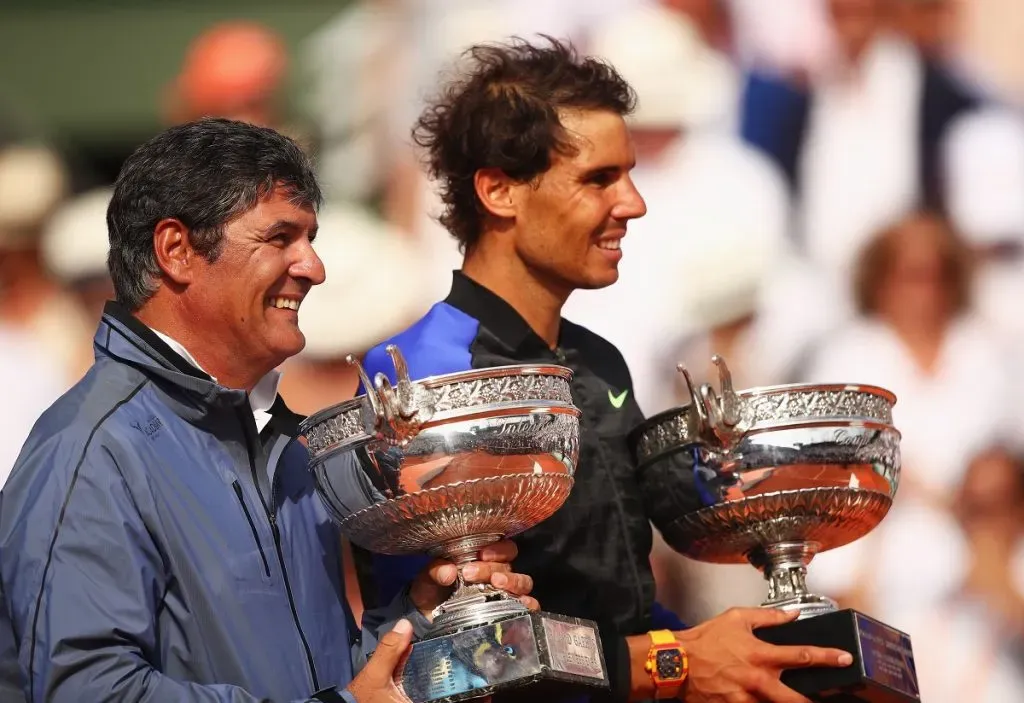 Rafael Nadal celebra la victoria junto a su entrenador Toni Nadal tras el Roland Garros 2017 (Getty Images).