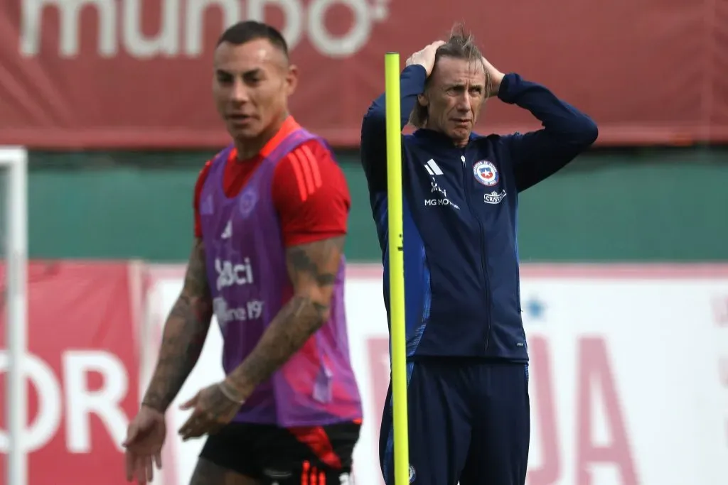 Gareca se la jugó con nominar a emblemas de la generación dorada... Así le fue. | Foto: Photosport.