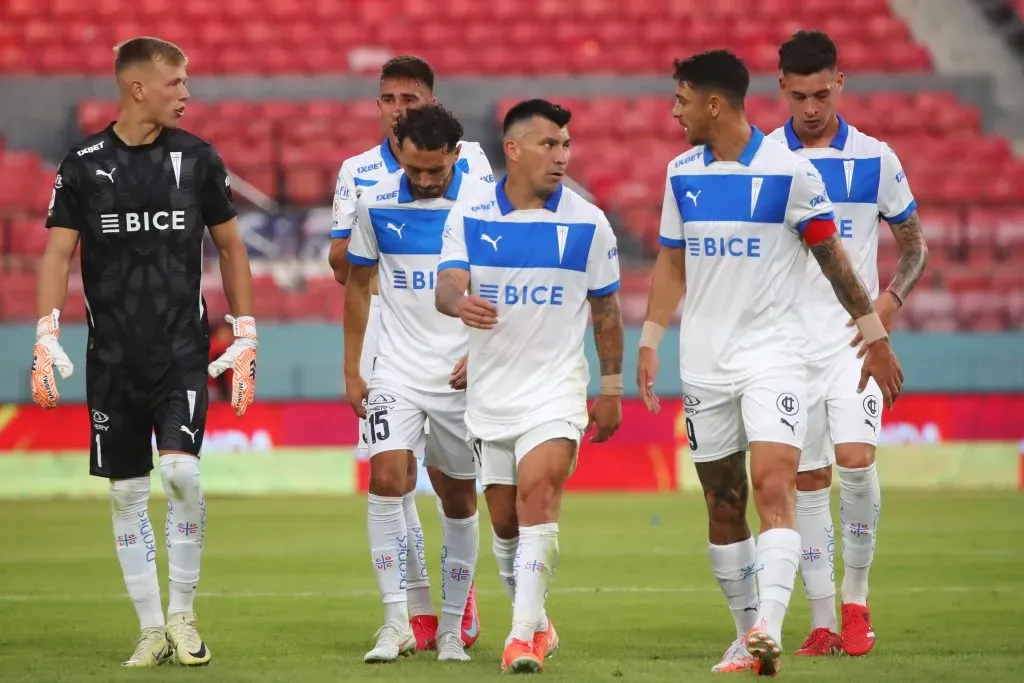 Universidad Católica es sexta en el torneo, a cuatro puntos del líder Coquimbo Unido y con un partido pendiente por jugar. | Foto: Photosport.