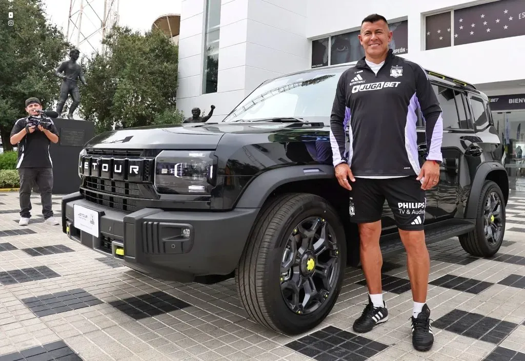 El Jetour T2, el nuevo modelo que recibió el plantel del Cacique. | Foto: Colo Colo.