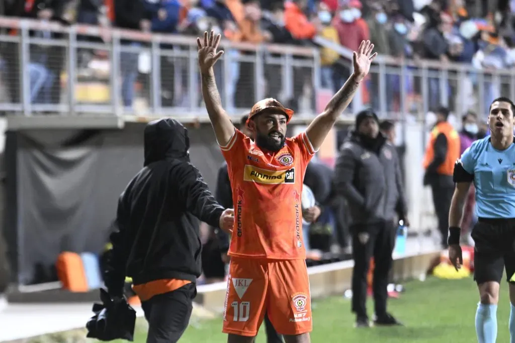 Nicolás Maturana reconoció que la cesantía lo tenía en un muy mal momento. Foto: Pedro Tapia/Photosport.