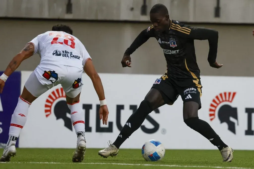 Manley jugando por Colo Colo. Foto: Photosport