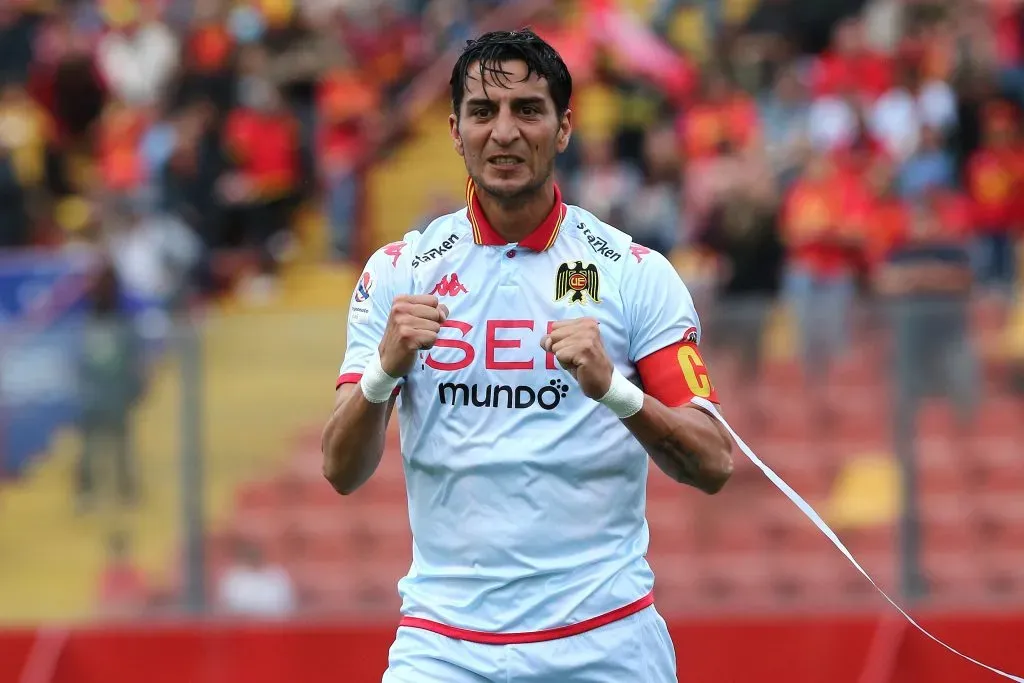 El Pulpo González llegó a ser capitán en la Unión Española. (Javier Salvo/Photosport).