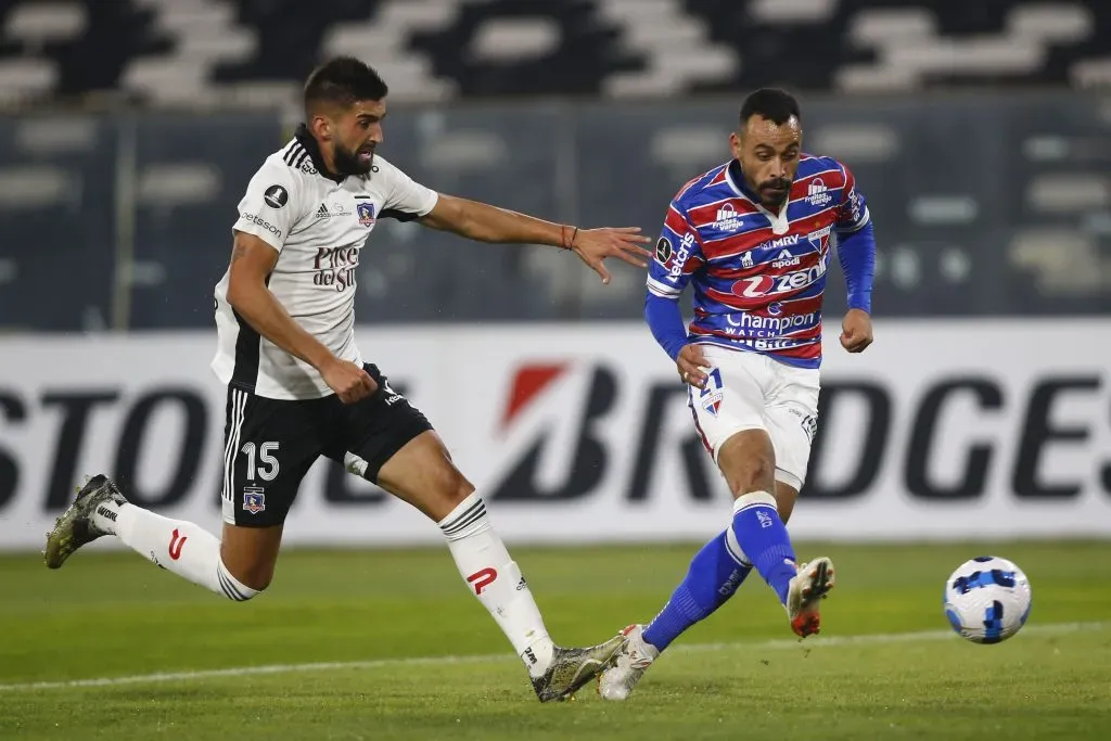 Emiliano Amor vuelve a jugar contra Fortaleza. (Photo by Marcelo Hernandez/Getty Images)
