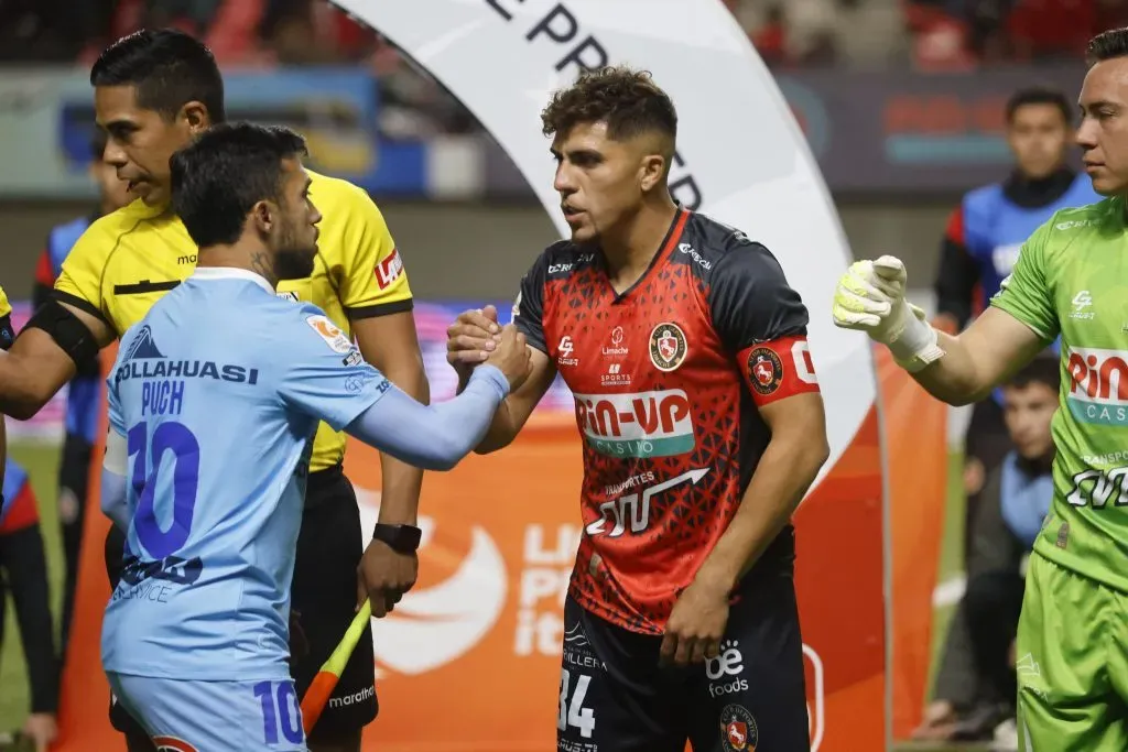 César Pinares también se reencontró con Edson Puch. (Sebastian Cisternas/Photosport).
