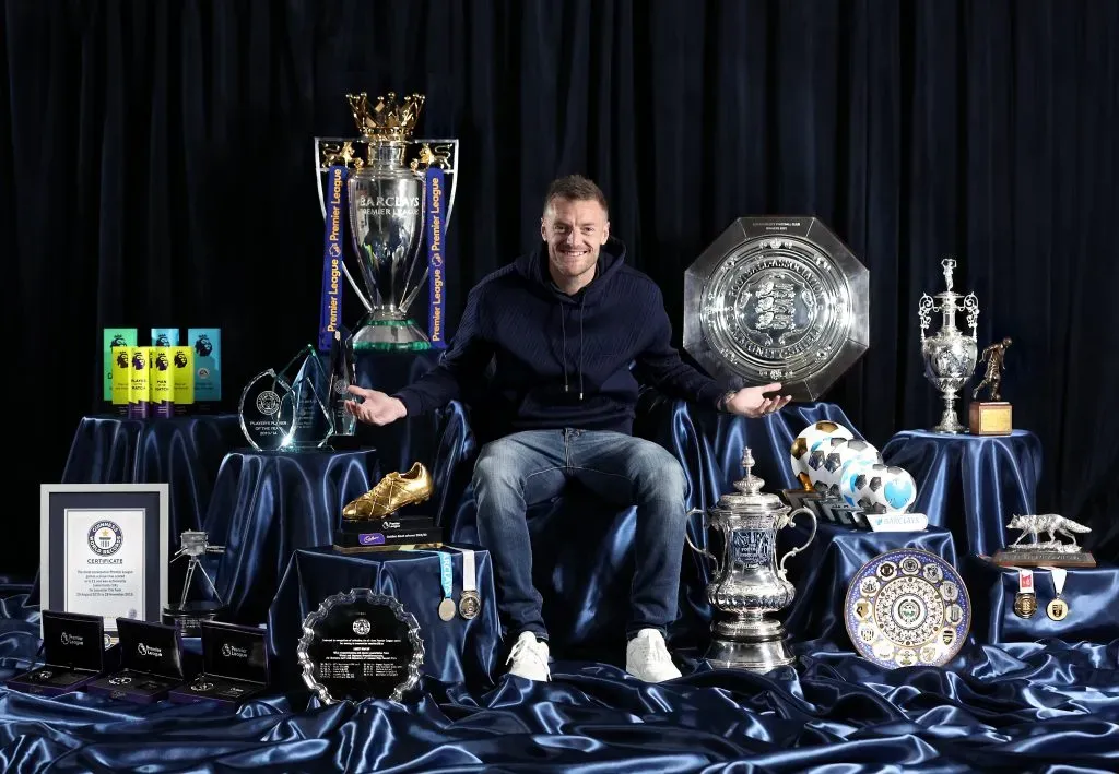 Jamie Vardy deja el Leicester como una absoluta leyenda del club. | Foto: @LCFC