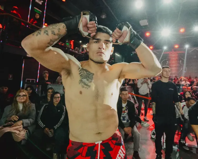 Christopher Ewert Zúñiga está listo para ir a luchar por su contrato en UFC. Foto: Instagram.