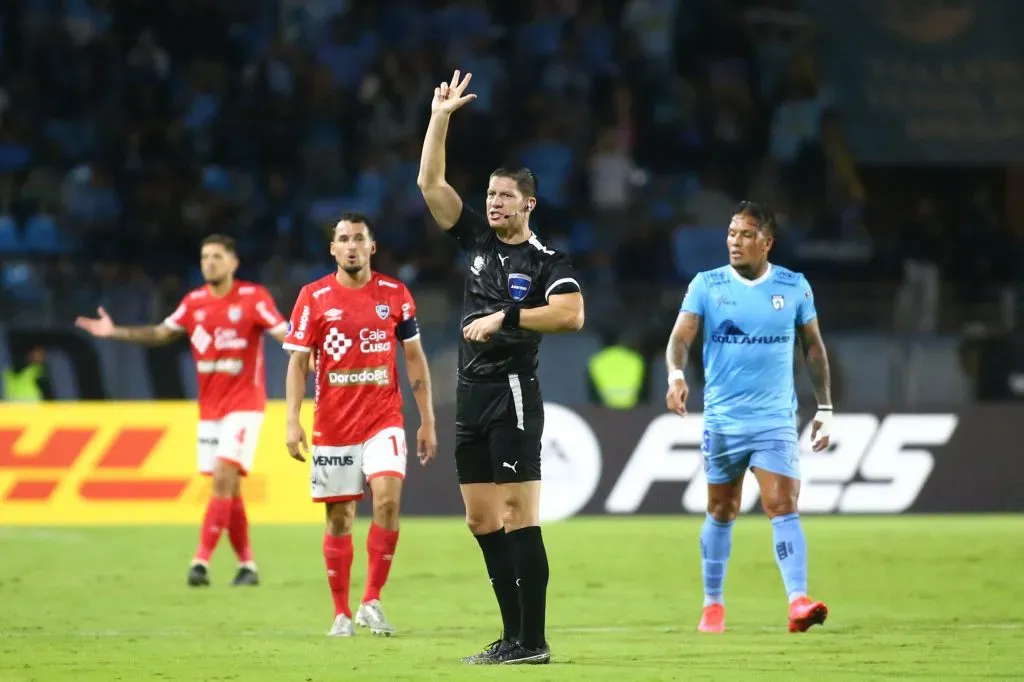 Nicolás Ramírez, el árbitro acusado de robo por el Nano Díaz.