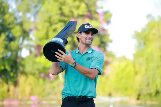 Joaquín Niemann se corona en el LIV Golf Mexico (Getty Images).