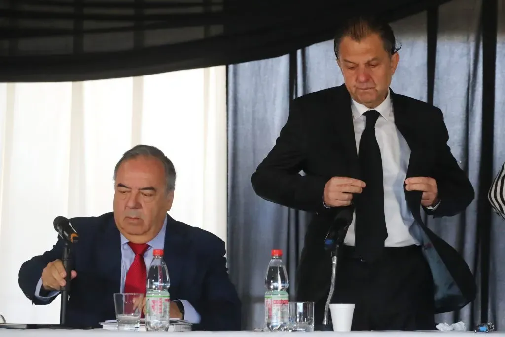 Aníbal Mosa otra vez en problemas. Foto: Jonnathan Oyarzun/Photosport