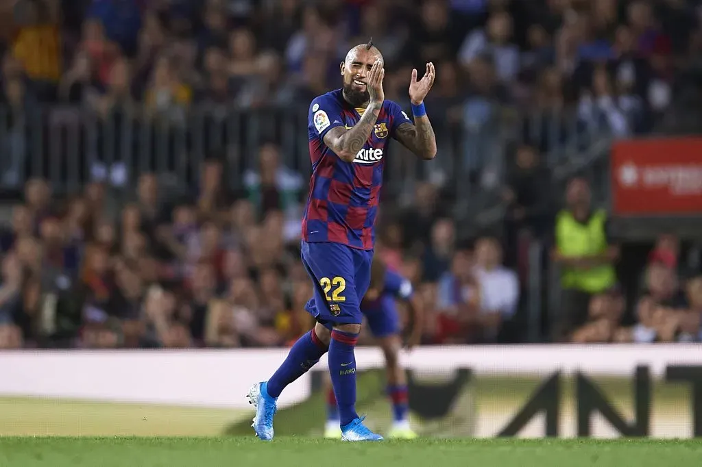 Arturo Vidal jugando por FC Barcelona. (Photo by Aitor Alcalde/Getty Images)