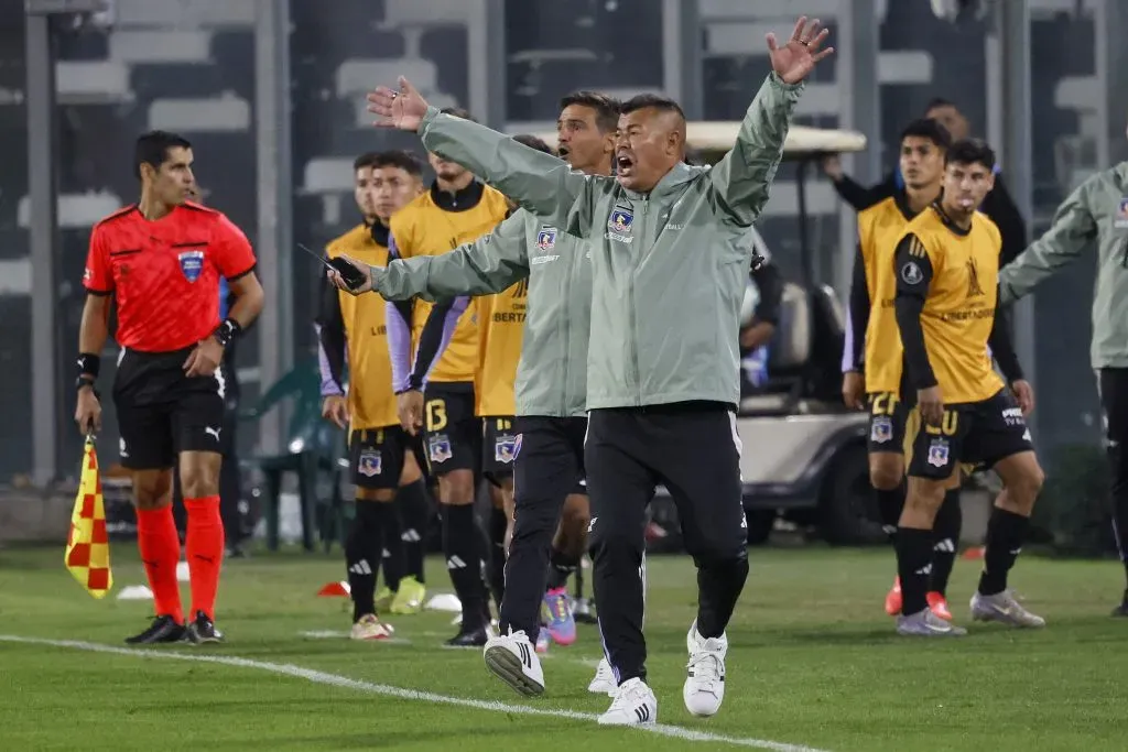 El empate ante Racing generó un importante quiebre entre el plantel de Colo Colo y Jorge Almirón. Foto: Photosport.