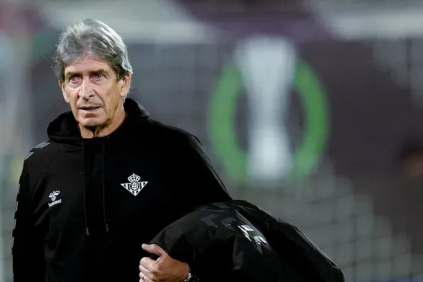 Manuel Pellegrini puede darle al Real Betis su primer título continental. | Foto: Getty Images.