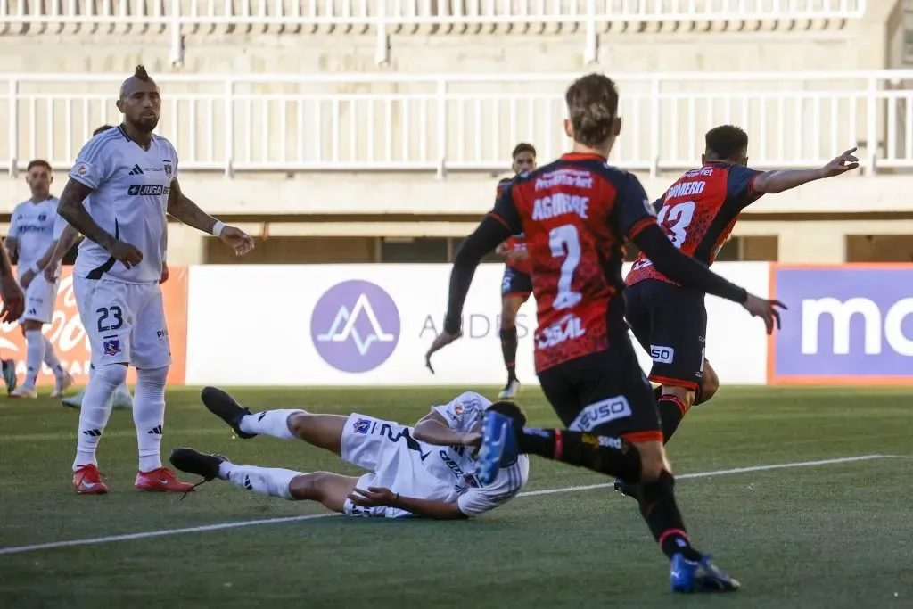 Arturo Vidal entró en el segundo tiempo ante Limache. Foto: Raul Zamora/Aton Chile