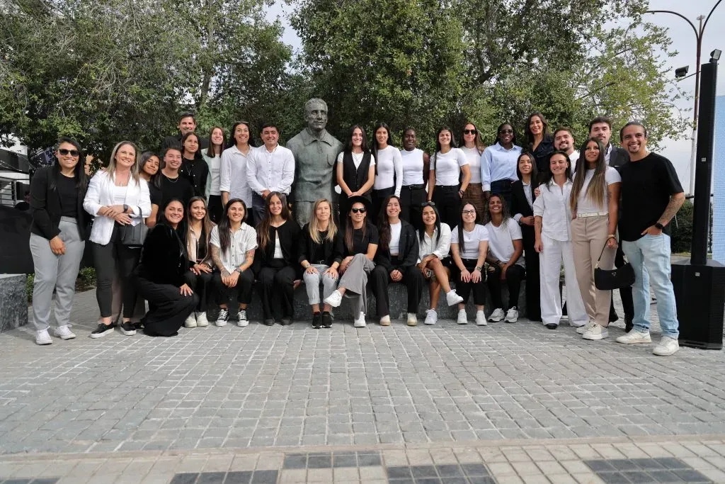 El plantel femenino de Colo Colo ha sido el bálsamo para un centenario para el olvido. Foto: Javier Torres/Photosport.