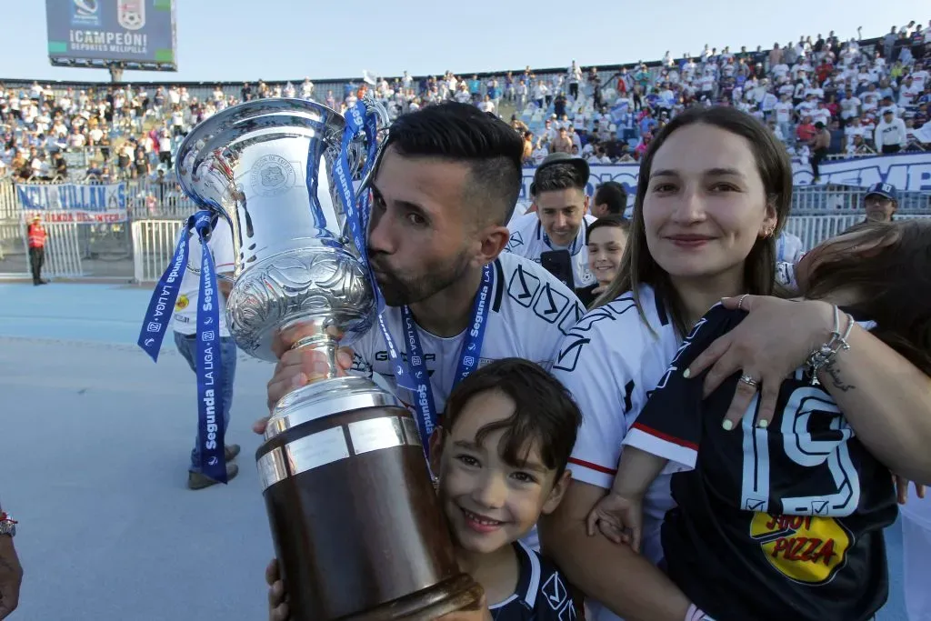 Deportes Melipilla confía en dar vuelta en Suiza el mal momento que viven después de una sanción de la ANFP y una denuncia de Deportes Concepción. Foto: Jorge Loyola/Photosport