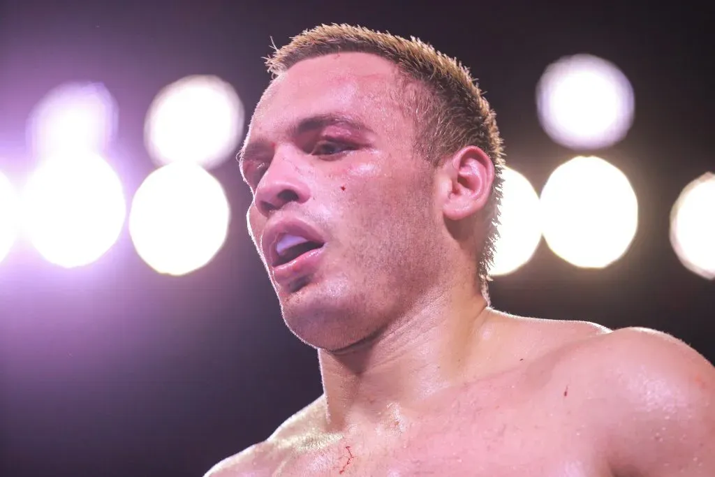Julio César Chávez Jr. durante un combate contra Anderson “Spider” Silva el 19 de junio de 2021 (Getty Images).