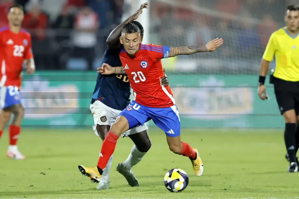 Charles Aránguiz lidera el grupo azul en la Roja | Photosport