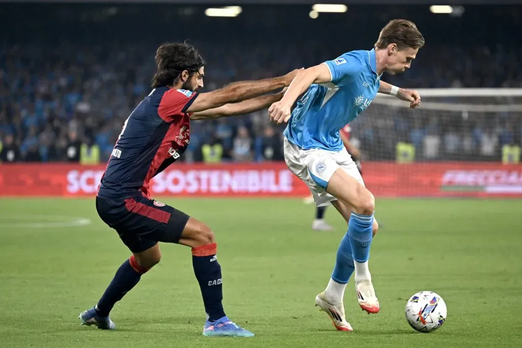 Scott Mc Tominay en acción ante el Cagliari en la fecha 38 del Calcio. (Francesco Pecoraro/Getty Images).