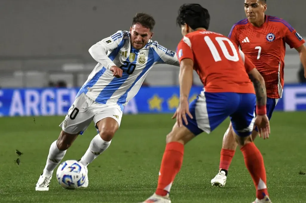 Alexis Mac Allister no jugará contra Chile. Foto: Juan Amelio/Fotobaires/Photosport