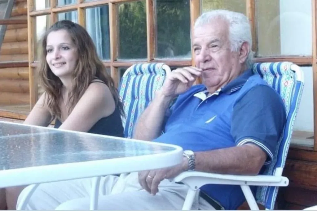 Francisca con el Doctor René Orozco.