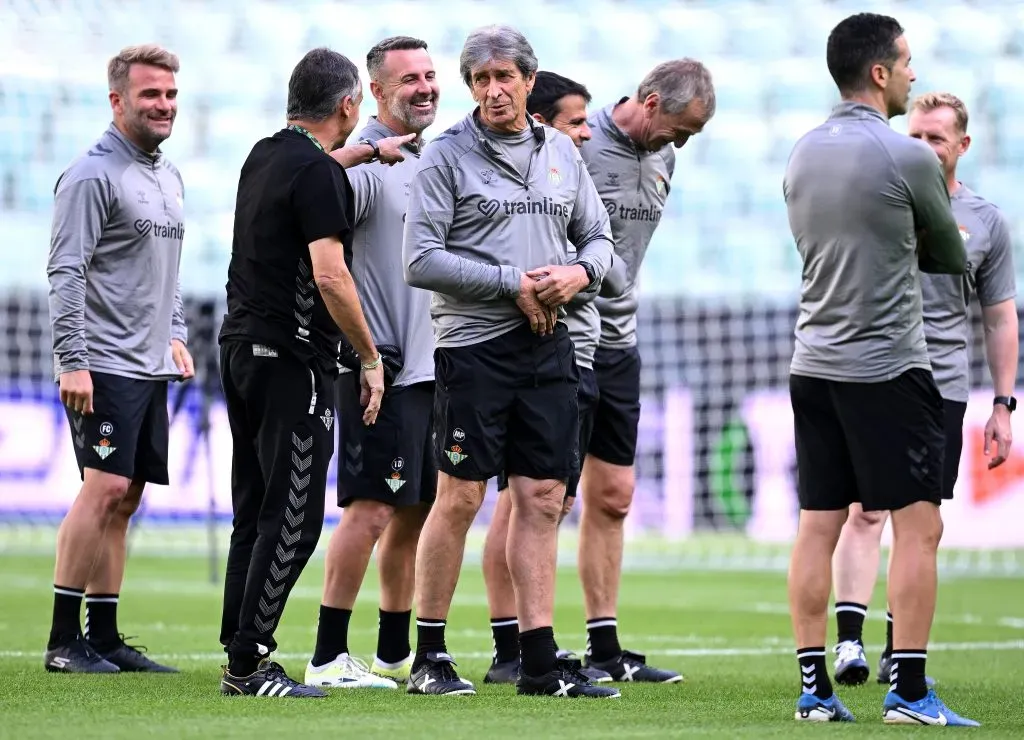 Manuel Pellegrini tiene contrato vigente con Betis (Photo by Stuart Franklin/Getty Images)