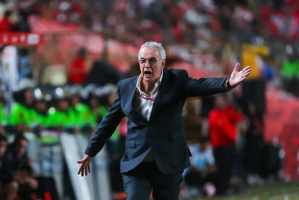 Jorge Fossati está muy enojado por la demora en el regreso de Ureña a Lima. (Joel Alonzo/Photosport).