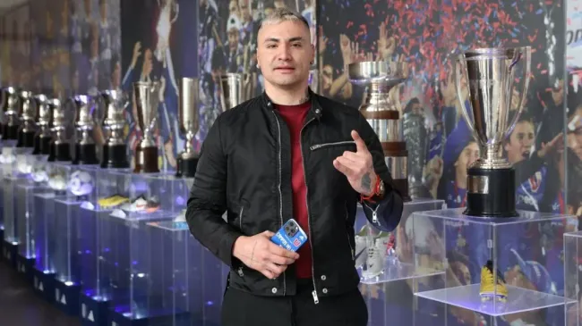 Cristóbal Campos estuvo presente en el CDA previo a su partido a beneficio en La Florida. Foto: Universidad de Chile