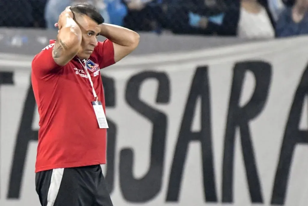 Jorge Almirón en el partido de Colo Colo vs Racing Club. (Fotobaires/Photosport).