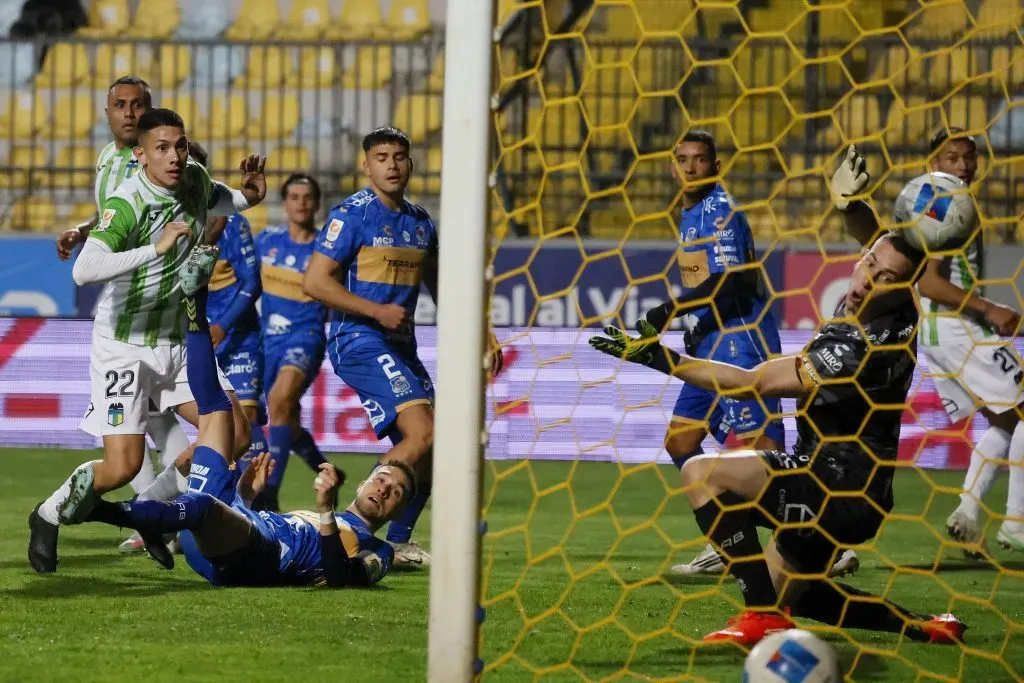Alan Robledo anotó el gol de O’Higgins. (Andres Pina/Photosport).