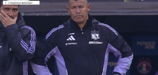 La curiosa reacción de Jorge Almirón al gol de Marchant | TNT Sports