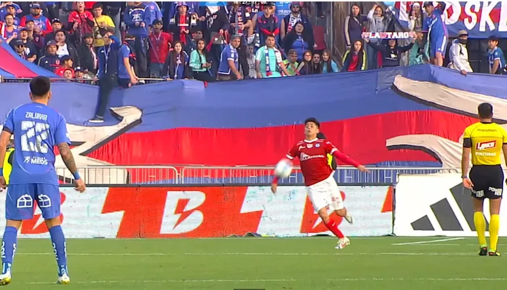 Una de las imágenes claves para cobrar el penal de U de Chile.